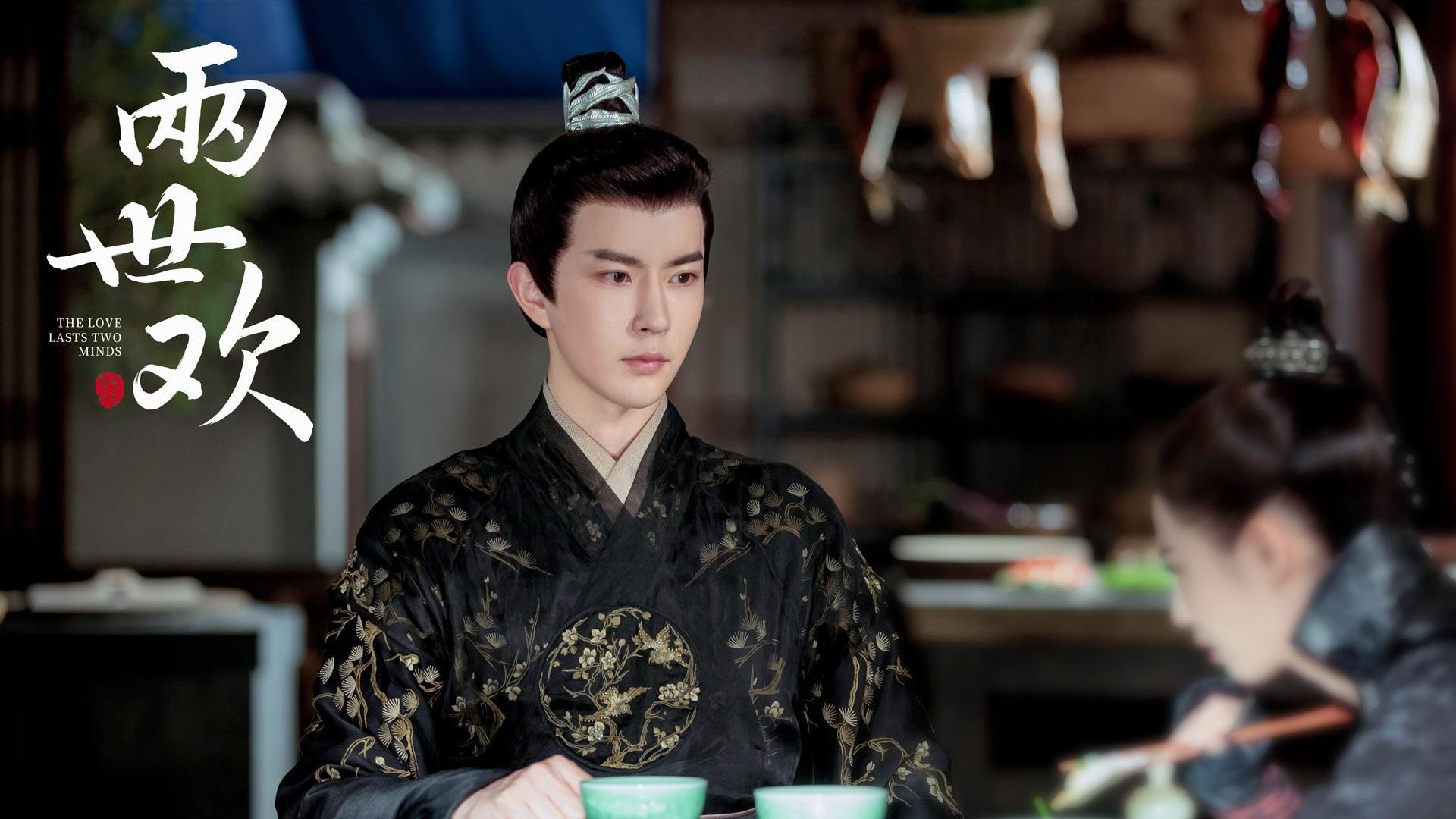 “未来已现：新能源赛车引领速度新革命”，未来新能源电车